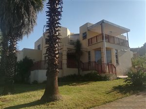 4 Bed House in Erasmia