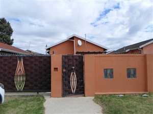 3 Bed House in Lolo Park