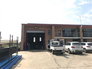 327 m² Industrial space in Clayville