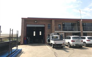 327 m² Industrial space in Clayville