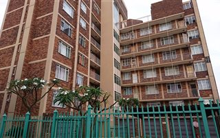 2 Bedroom Flat in Pretoria North
