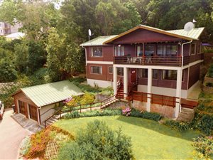 5 Bed House in Paradise