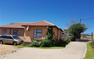 4 Bedroom House in Cosmo City
