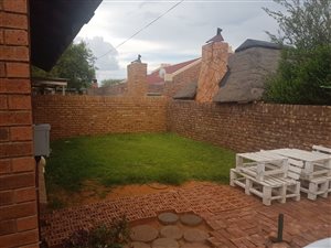 2 Bed House in Camelot