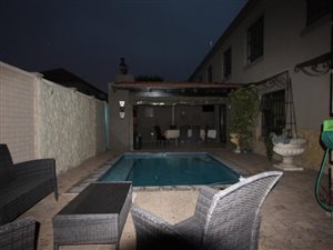 4 Bed Townhouse in Mantevrede