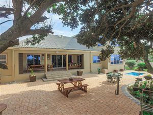 5 Bed House in Umtentweni