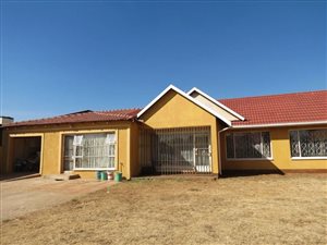 3 Bed House in Rondebult