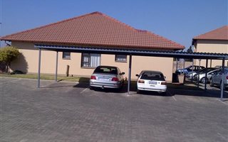 2 Bedroom Townhouse in Parkrand