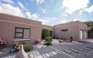 4 Bedroom House in Somerset Ridge