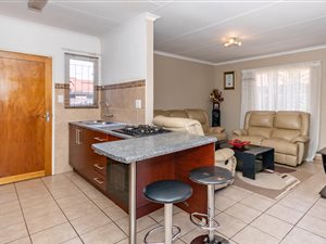 3 Bed Cluster in Pomona