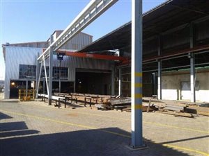 3700 m² Industrial space in Vulcania