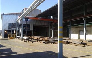 3700 m² Industrial space in Vulcania