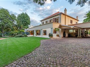 4 Bed House in Saxonwold