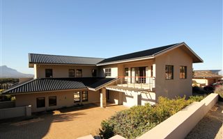 4 Bedroom House in Stonehurst Mountain Estate