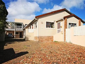 9 Bed House in Sunnydale