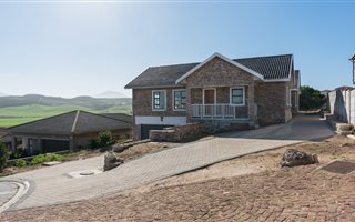 3 Bedroom House in Reebok