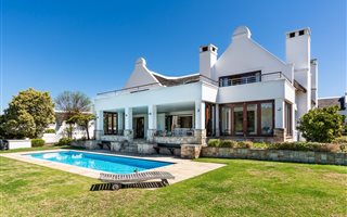 4 Bedroom House in Fancourt