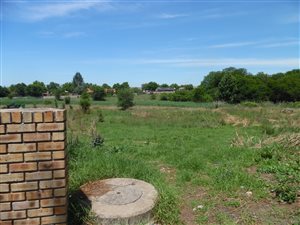 1000 m² Land available in Ncandu Park