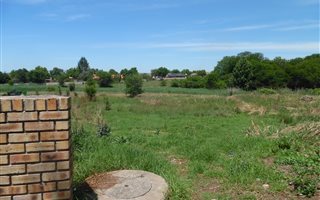 1000 m² Land available in Ncandu Park