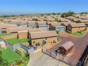 2 Bedroom House in Halfway Gardens