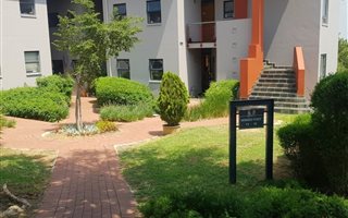 2 Bedroom Apartment in Jackal Creek Golf Estate