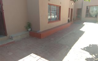 3 Bedroom House in Kaalfontein