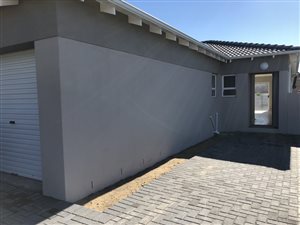 3 Bed Townhouse in Glenroy Park