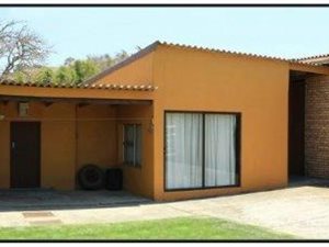 8 Bedroom House in Mthata