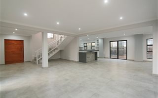 3 Bedroom House in Palm Lakes Estate