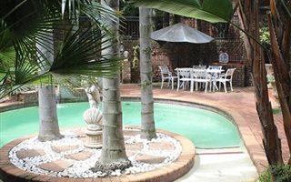 5 Bedroom House in La Montagne