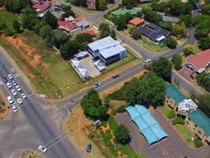 100 m² Office Space in Weltevreden Park
