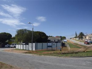 270 m² Office Space in Newton Park
