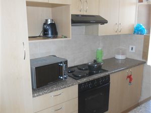 1.5 Bed Apartment in Weavind Park