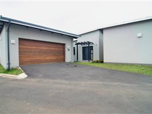 3 Bed Townhouse in Palm Lakes Estate