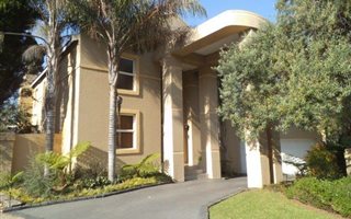 4 Bedroom House in Dainfern Golf Estate