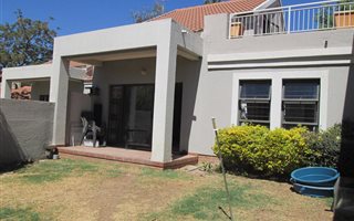 3 Bedroom Apartment in Broadacres