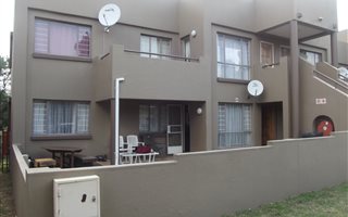 3 Bedroom Apartment in Halfway Gardens