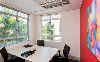 300 m² Office Space in Port Elizabeth Central