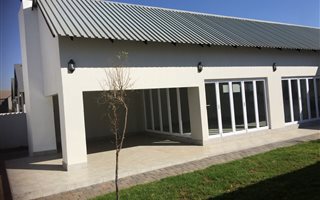 3 Bedroom House in Midstream Ridge Estate