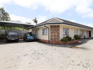 2 Bed Townhouse in Beacon Bay