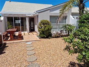 3 Bed Townhouse in Woodbridge Island