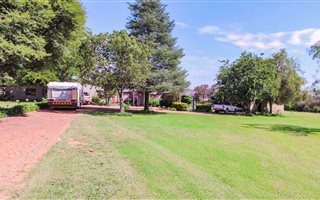 8.5 ha Farm in Tiegerpoort