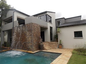 5 Bedroom House in Silver Lakes