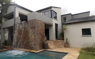 5 Bedroom House in Silver Lakes