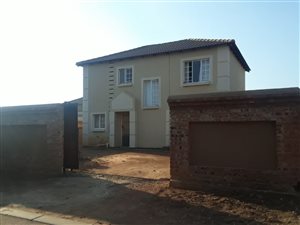 3 Bed House in Nkwe Estate