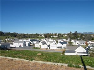 380 m² Land available in Berg En Dal