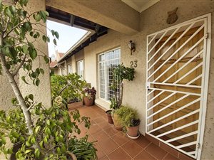 3 Bed Townhouse in Rewlatch
