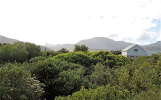 600 m² Land available in Pringle Bay