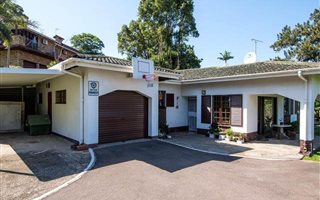 3 Bedroom House in Beverley Hills
