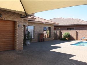 3 Bed House in Hadison Park